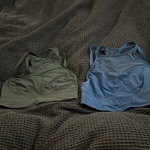 Lululemon high neck mesh bras size 8
